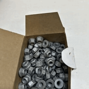 23-13861-105 Tuerca Brida 5/16 Tanque De Combustible Freightliner